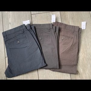 COPY - GAP chinos. 32x32. NEW with tags. 3 pair.